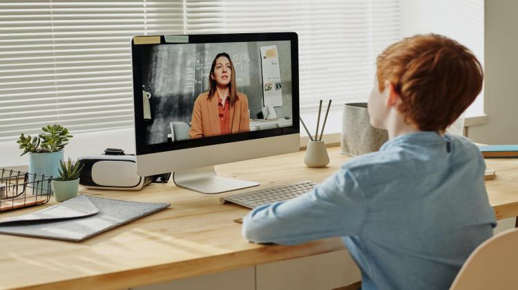 5 kritēriji, pēc kuriem vadīties, izvēloties datoru skolēnam