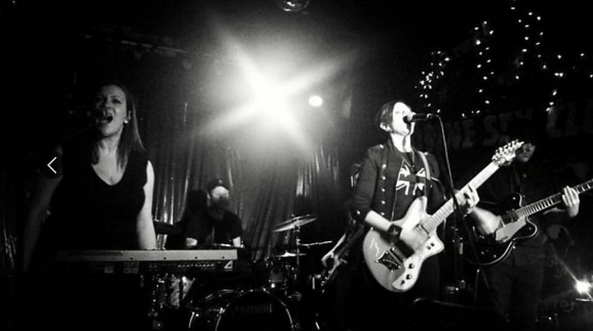 Rokgrupa Dynasty Four izlaiž dziesmu par godu kaķiem - ''For The Cats''