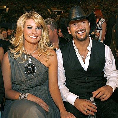 Tim McGraw amp Faith Hill  28... Autors: 2hot pelnošākie zvaigžņu pāri