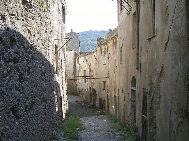 Balestrino Italy Autors: coldasice pamestas pilsētas no visas pasaules