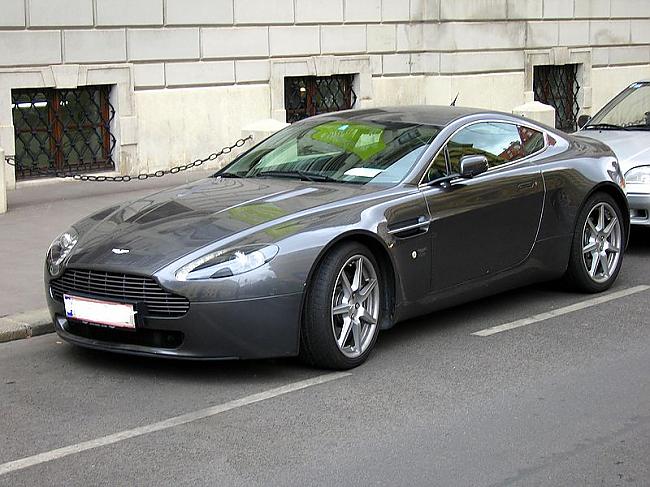 Aston Martin Vantage V8 Autors: Sinhrofazatrons Jeremy Clarkson un viņa auto