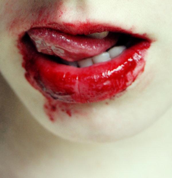 Blood to Bleed Autors: Emogay Show me your teeth