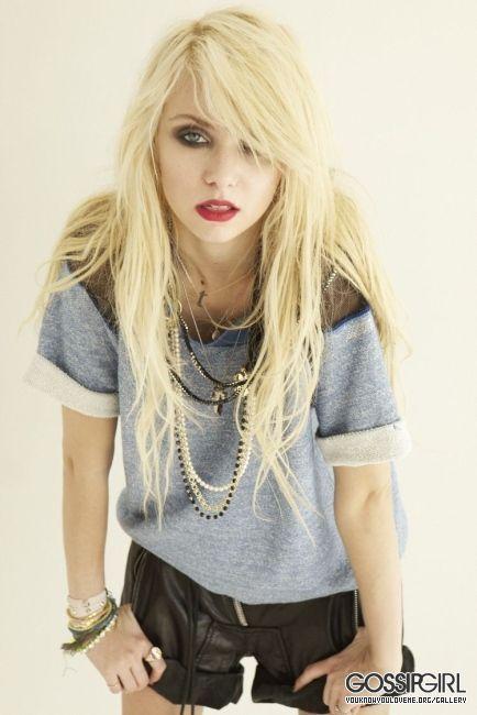  Autors: Honeybear Taylor Momsen.