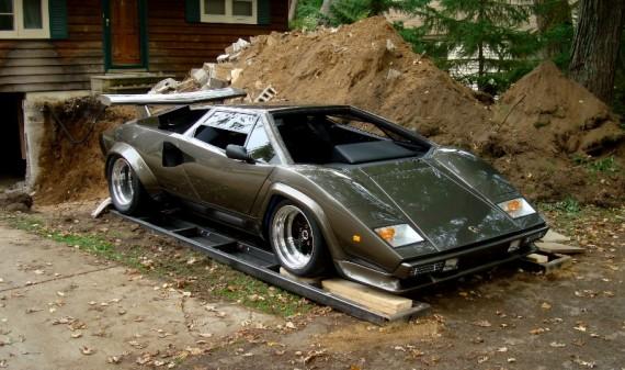 lai visus apstulbinātu ar... Autors: rizinjais Mājās taisīts lamborghini countach...