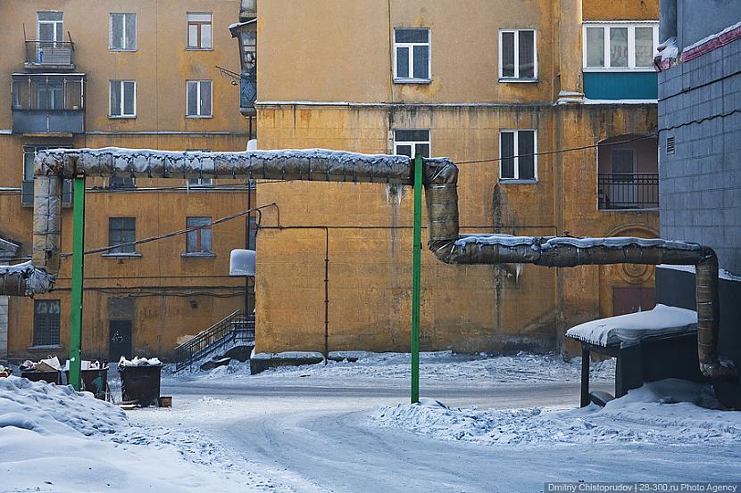 Šādi karstais ūdens nonāk līdz... Autors: jippo Auksti? Ievērtē kā ir Sibīrijā.