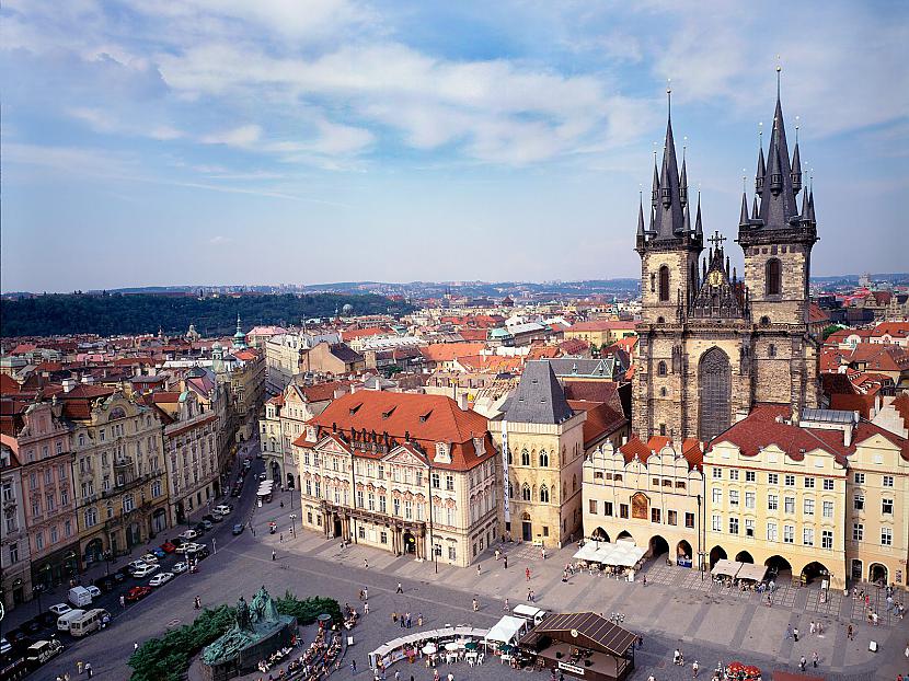 Old Town Square and Tyn Church... Autors: dzelksnis ceļojums pa eiropu