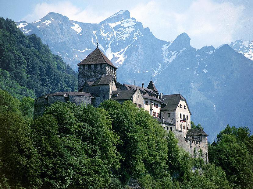 Vaduz Castle Liechtenstein Autors: dzelksnis ceļojums pa eiropu