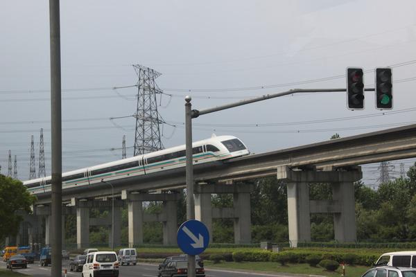 3 vieta Shanghai Maglev... Autors: Spocenite Top 5 ātrākie vilcieni pasaulē