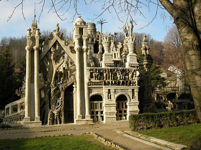 Ferdinand Cheval Palace Ideal... Autors: Maryllin Visneparastākās pasaules ēkas