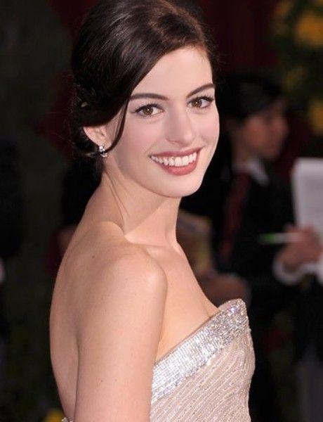 61 Anne Hathaway Autors: muffinie 2010. gada 99 skaistākās sievietes