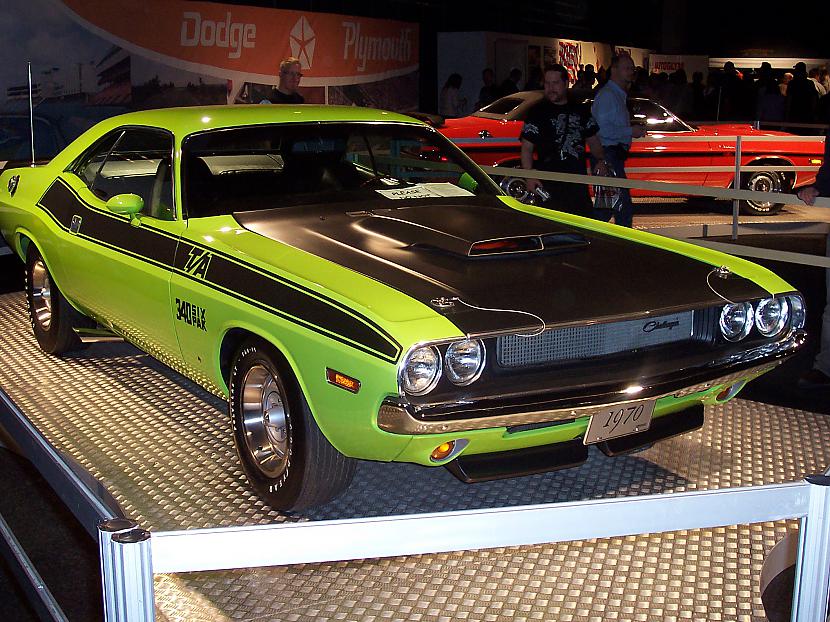 19701974 Dodge Challenger Autors: nonie Tiem kam patīk 60./70. sporta autiņi