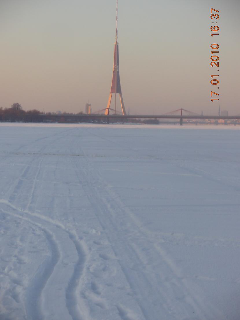 televīzijas tornis Autors: Laur1s uz daugavas