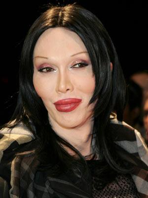  Autors: murr ne sieviete, ne vīrietis - Pete Burns