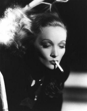  Autors: Honeybear Marlene Dietrich.