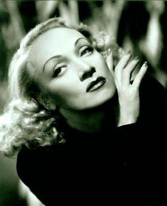  Autors: Honeybear Marlene Dietrich.