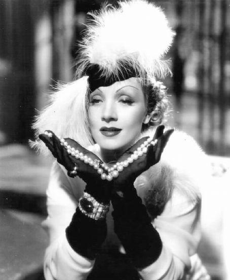  Autors: Honeybear Marlene Dietrich.