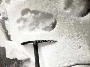 Sniega cilvēka pēdas... Autors: augsina Visu laiku mītiskākās būtnes