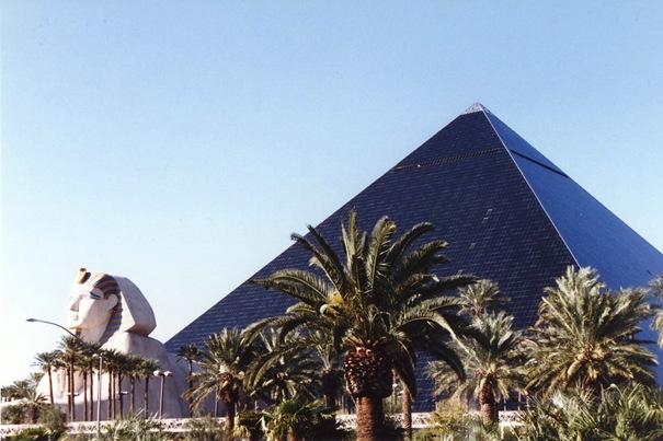 Luxor Hotel amp Casino Autors: eshan Jocīgas mājas