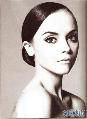  Autors: Cute Christina Ricci