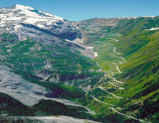 Stelvio Pass Italy Autors: eshan Pasaules sarežģītākie un bīstamākie ceļi