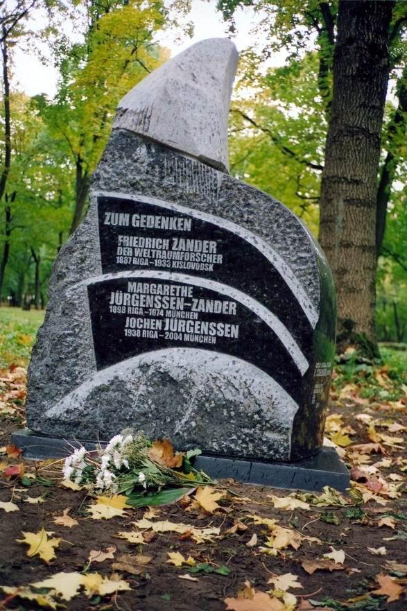 Piemiņas akmens Frīdriham... Autors: Sperovs Frīdrihs Canders