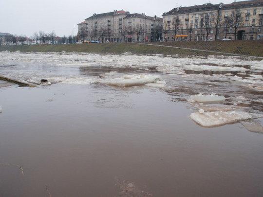  Autors: Tomatiish Un mēs vēl sūdzamies apskatamies uz kaimiņiem Leišiem!