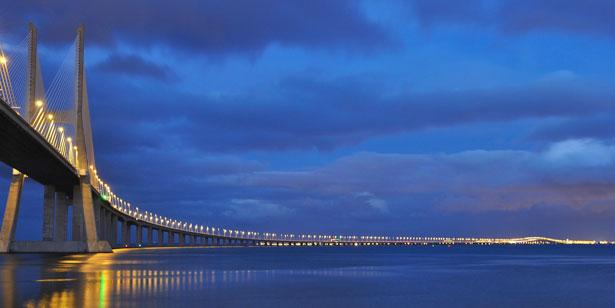 Vasco da Gama Bridge Lisbon... Autors: Samaara Tilti.