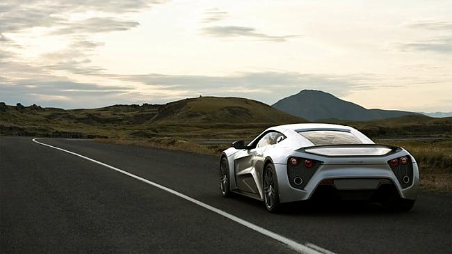  Autors: MONTANNA Zenvo ST1