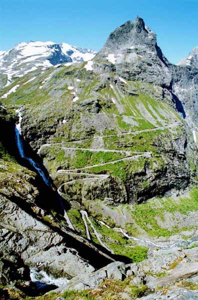 Trollstigen Norvēģijā Ceļa... Autors: jippo Pasaules interesantākie autoceļi.