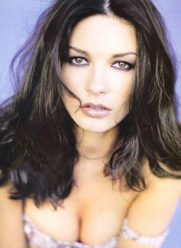  Autors: spūldzze Catherine Zeta Jones