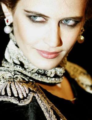  Autors: SamanthaJones Eva Green