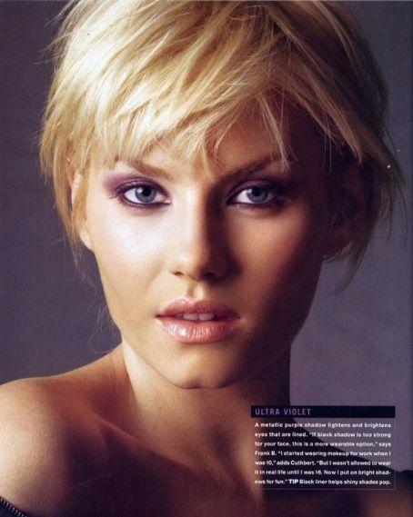  Autors: Princesse Elisha Cuthbert