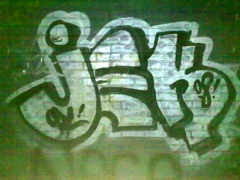  Autors: Fosilija Graffiti (52)