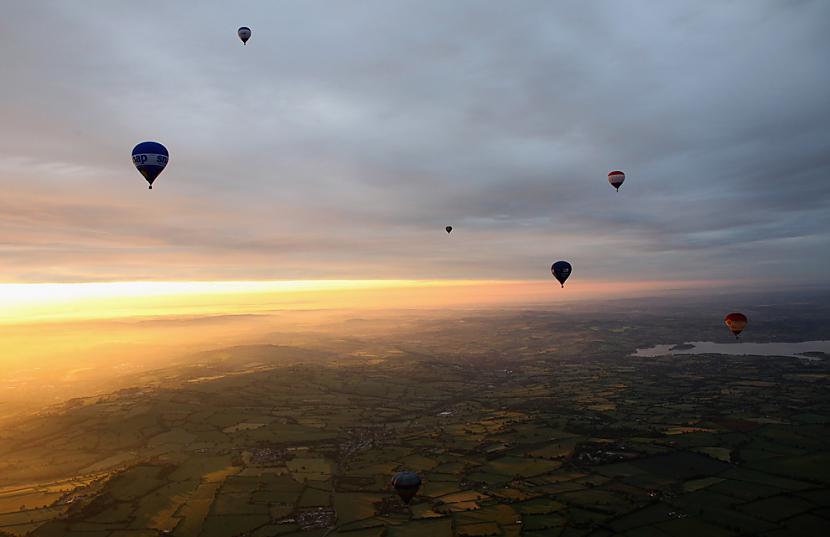 Balloons that have just taken... Autors: mehmeh Vieglāks par gaisu