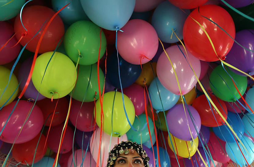 A Palestinian woman prepares... Autors: mehmeh Vieglāks par gaisu