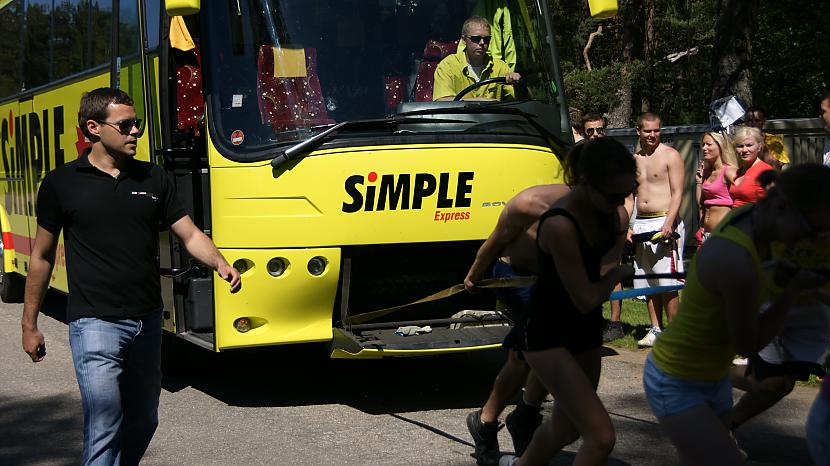  Autors: AndrisZalais Vilkām autobusu