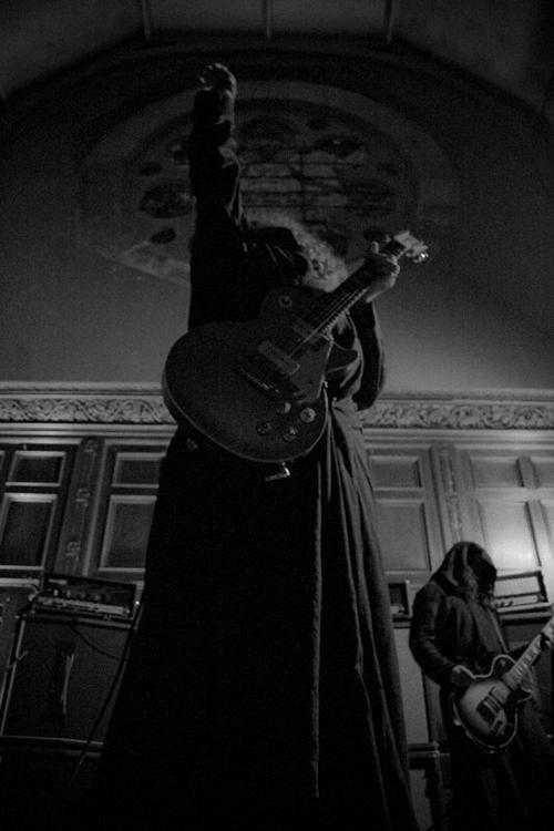  Autors: greycookie Sunn O)))