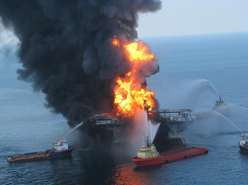 1 Deepwater Horizon 2010 gada... Autors: Banāns Cilvēku radītās katastrofas