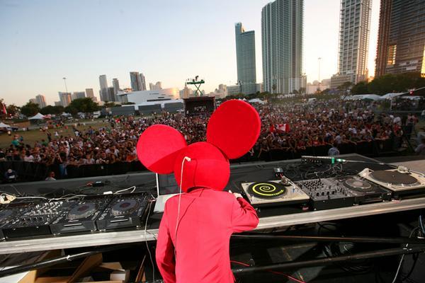  Autors: kikijaaa2 Deadmau5