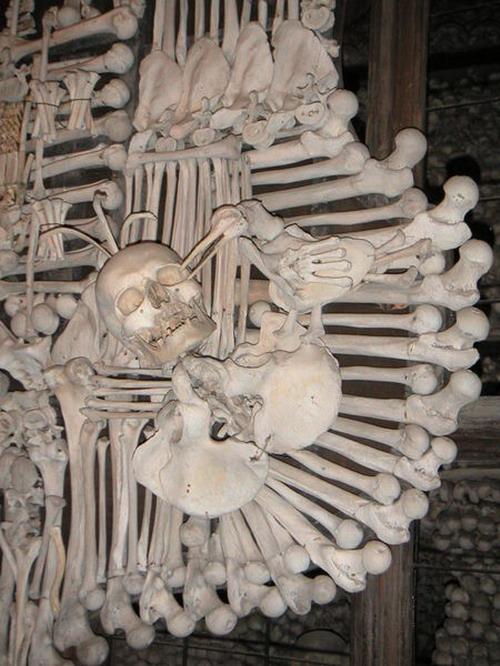  Autors: Rizais Sedlec Ossuary