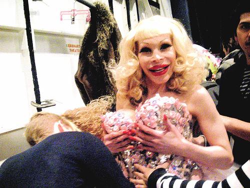  Autors: supergove Amanda Lepore