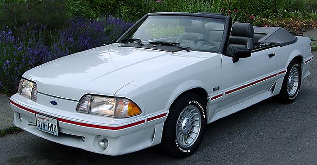 1988 Autors: Mo42 Ford Mustang evolucija bildes