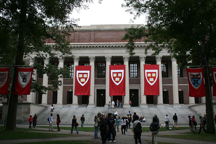 1 Harvard University Skolas... Autors: Grandsire TOP 10 Universitātes pasaulē