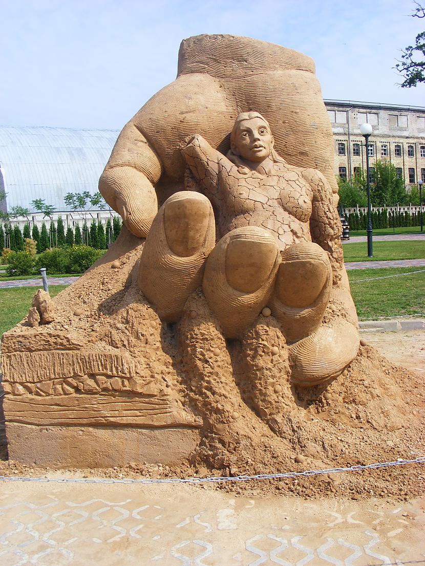  Autors: zachislz Jelgavā smilšu skulptūru festivāls