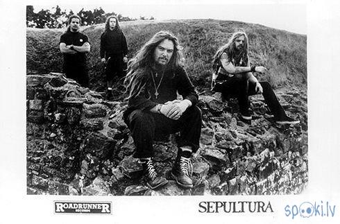  Autors: Grave Sepultura