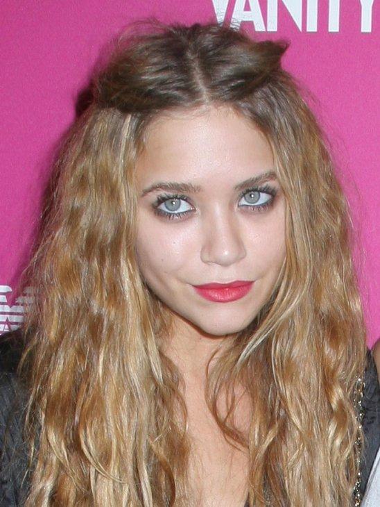 MaryKate Olsen pirms... Autors: Inetux Celebrity nose jobs!