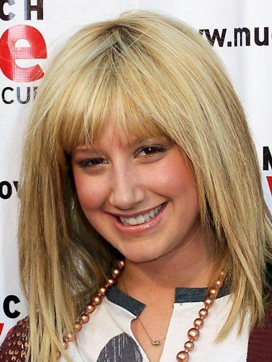 Ashley Tisdale pirms... Autors: Inetux Celebrity nose jobs!