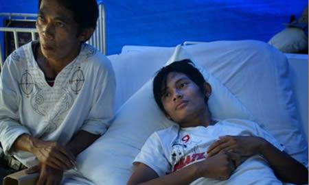 Indonēziešu puikakurš izglābās... Autors: OverDose 6 neticamas amputācijas.