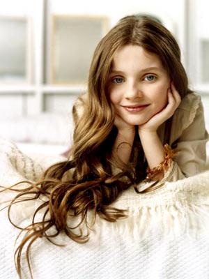  Autors: Holy Cow Abigail Breslin