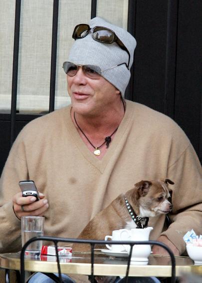 Mickey Rourke and Rourke Autors: MEGRUBI Katram pa mīlulim